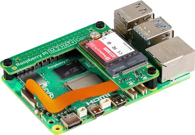 A Raspberry Pi M.2 HAT+ (Kompaktversion) is shown on a white background.