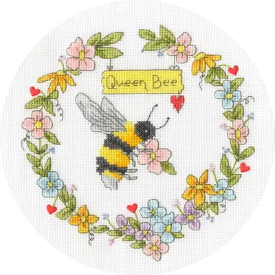 Imagen del producto de Bothy Threads, kit de bordado a punto de cruz "Queen Bee", código XETE10P, diámetro 17,5 cm