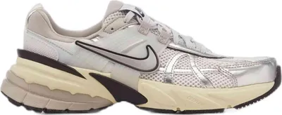Produktbild von Nike Sneakers FD0736-100 in Grey color size 36.5