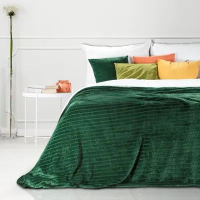 Obrázok produktu pre Design 91 Prehoz na posteľ z mikrovlákna 170x210 Cindy 2 tmavozelený