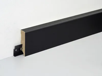 Produktbild von Neuhofer Fußleiste 240 cm x 58 x 15 mm schwarz