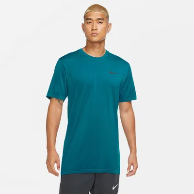 Produktbild von Nike M NK DF SEAMLESS SS TOP Herren Funktionsshirt DM5509 367 Grösse - Bekleidung: XL