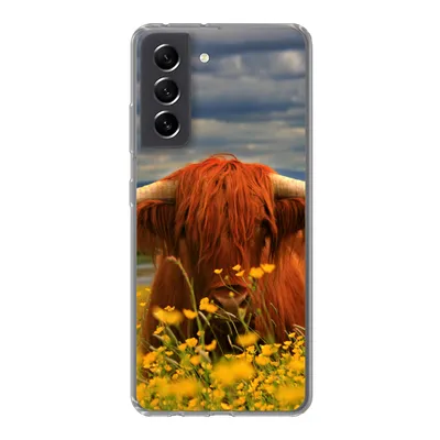 Produktbild von MuchoWow® Handyhülle Schutzhülle Hülle für Samsung Galaxy S21 FE Schottischer Highlander - Tiere - Blumen Silikon Softcase Handy Hülle - Mobiltelefonhülle