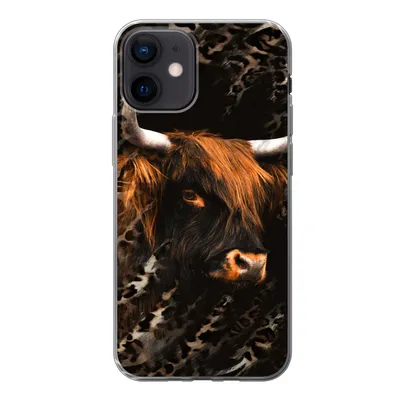 Produktbild von MuchoWow® Handyhülle Schutzhülle Hülle für iPhone 12 Schottischer Highlander - Pantherdruck - Schwarz Silikon Softcase Handy Hülle - Schutzhülle