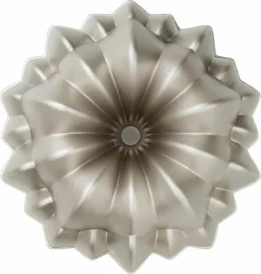 Image de Oetker Moule à kouglof Ø 23 cm BACK KUNST, Moule à kouglof, Moule à bords avec revêtement anti-adhésif pour des créations impressionnantes, Moule à gâteau de haute qualité (Couleur : Crème-Métallique)