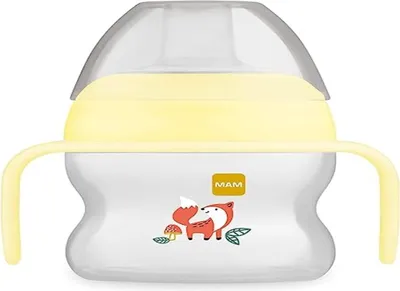 Immagine prodotto di MAM - Tazza Sippy 6+ mesi 150ml (colore casuale) - Tazza per l'apprendimento con beccuccio a prova di perdite e manici ergonomici - La prima tazza del bambino con beccuccio ultra morbido