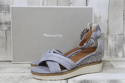 Produktbild von Tamaris Damen Keil Sandale hellblau mit geschlossener Ferse und Flechtmuster im Keil 36