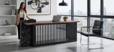 Immagine prodotto di Scrivania moderna con frontale decorativo in legno e metallo
