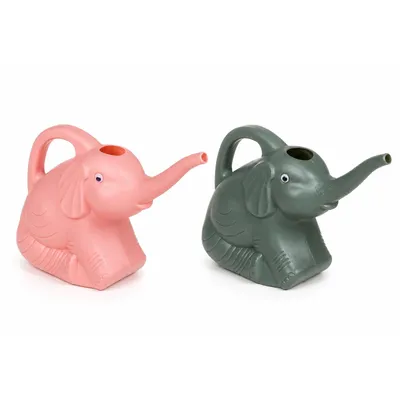 Productafbeelding van Set van 2 gieters in de vorm van een olifant, groen en roze, elk met een inhoud van 2 liter. Ideaal als tuingietkan of om planten water te geven