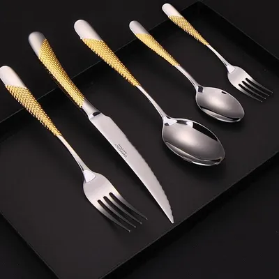 Imagen del producto de DAFFODILY® Juego de cubiertos de lujo, de 30 piezas, fabricado en acero inoxidable 18/10, para 6 personas, con cuchillos para carne 2 en 1. Apto para lavavajillas, acabado espejo y elegante caja de regalo