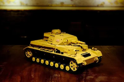 Image de Heng Long RC Char d'assaut 1:16 IV Ausf-F-1, fumée, son, fonction de tir