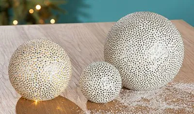 Produktbild von Gilde Glas Kugel "Star" silber Ø = 10 cm