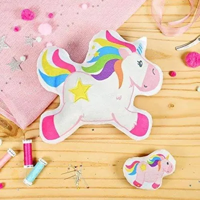 Produktbild von Nähset für Kinder mit Einhorn-Thema