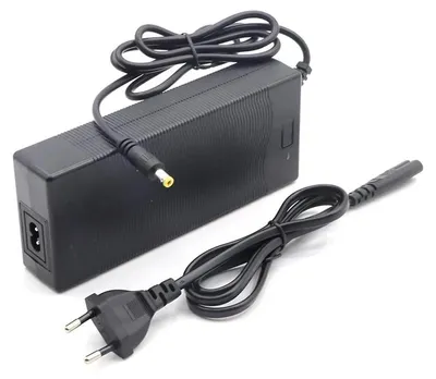 Produktbild von Ladegerät für E-Scooter - Kukirin G4 - 67,2 V - 2,0 A - Lithium-Akkuladegerät - 134,4 W - DC-Stecker 5,5 x 2,1 mm