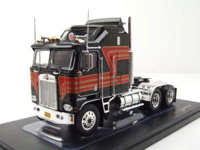 Produktbild von Ixo Models TR229 Kenworth K 100 Aerodyne Zugmaschine 1976 schwarz rot 1:43