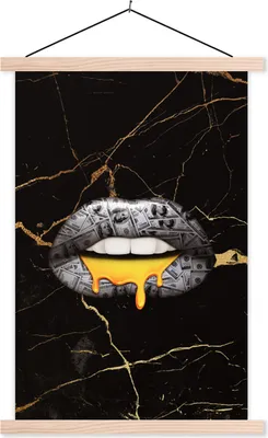 Produktbild von MuchoWow® Textilposter Lippen - Geld - Abstrakt 60x90 cm mit holzfarbenen Rahmen - Textil