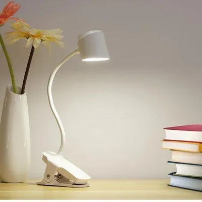 Zdjęcie produktu dla Lampa stojąca z regulacją jasności do domu i biura