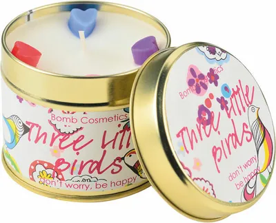 Image de Bomb Cosmetics Bougie parfumée en boîte Three Little Birds, Bougie en boîte, Blanc, PTHRBIR04