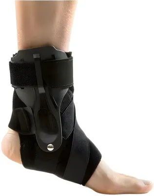 Imagen del producto de Vendaje deportivo ajustable con refuerzos estabilizadores para esguinces y artritis
