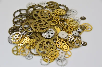 Immagine prodotto di Decorazione steampunk: 300 ruote dentate