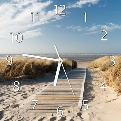 Produktbild von Wallario Design Wanduhr Auf dem Holzweg zum Strand aus Echtglas, Größe 30 x 30 cm