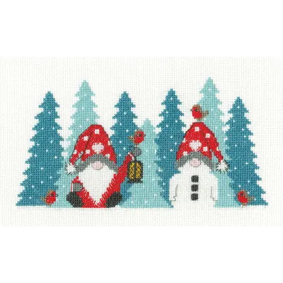 Zdjęcie produktu dla Zestaw do haftu krzyżykowego Heritage Aida "Winter Enchanted Forest", wzór do liczenia, KRWW1738, 20,5x10,5cm