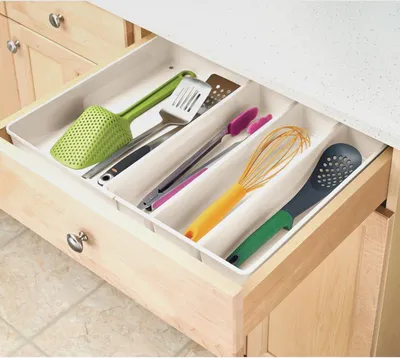 Produktbild von Besteckkasten mit vier Fächern – ausziehbarer Besteckeinsatz für Schubladen ordnet Küchenutensilien – Schubladen Organizer für diverse Utensilien – cremefarben