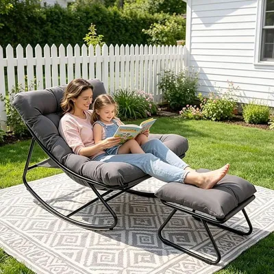 Image de Fauteuil à bascule avec repose-pieds, fauteuil de lecture d'extérieur, fauteuil à bascule pour salon, fauteuil relax pour terrasse avec coussin. Fauteuils à bascule en métal pour l'extérieur, jusqu'à 150 kg, pour jardin, cour, terrasse