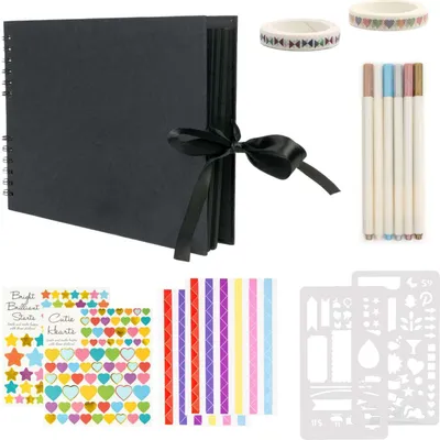 Produktbild von Intirilife Fotoalbum zum selbst gestalten in Schwarz - 30.5 x 21.5 x 1.8 cm - Fotobuch mit Spiralbindung 80 schwarze Seiten DIY mit Stiften Stickern Schablonen, Geschenk Hochzeit
