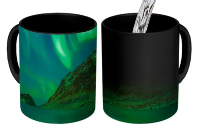 Produktbild von MuchoWow® Magický pohár Polárna žiara - Hviezdna obloha - Nórsko 350 ml Pohár na zmenu farby Darček Nápad na darček - Foto hrnček