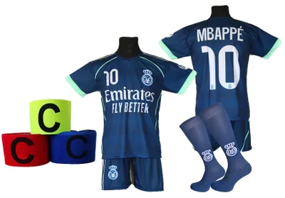 Obrázok produktu pre Súprava futbalového dresu MBAPPE: tričko, kraťasy, ponožky + opaska - veľkosť 122