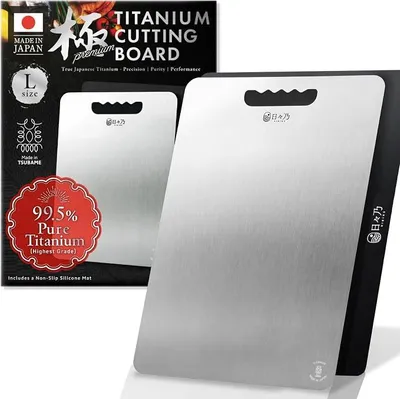 Imagen del producto de Tabla de cortar Silecomplaza Titan, fabricada con titanio japonés puro en un 99,5%, no tóxica, ligera y apta para lavavajillas, tamaño L, fabricada en Japón, con base antideslizante, ideal para la cocina y para acampar