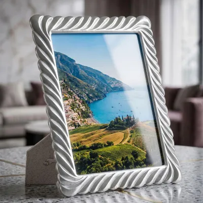 Obrázek produktu pro Fotorámeček ze stříbrné pryskyřice 26,3x1,6x31,2 cm (vnitřní rozměr 20x25 cm)