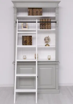Produktbild von Casa Padrino Landhausstil Bücherschrank mit Leiter Grau / Weiß 120 x 51 x H. 228 cm - Massivholz Schrank - Regalschrank - Wohnzimmerschrank - Büroschrank - Landhausstil Möbel