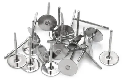 Produktbild von Vintageparts Ohrstecker 304 Edelstahl platinfarben mit 6mm Klebefläche (20 Stück)