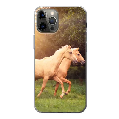 Produktbild von MuchoWow® Handyhülle Schutzhülle Hülle für iPhone 12 Pro Pferde - Wald - Sonne Silikon Softcase Handy Hülle - Abdeckung