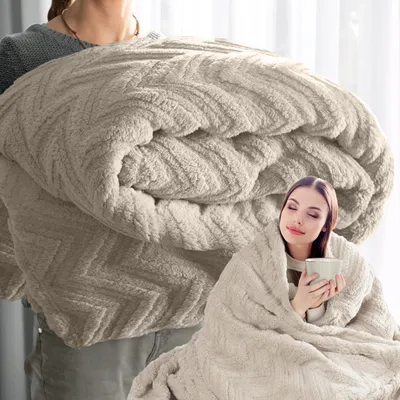 Produktbild von Eurofirany Kuscheldecke Fischgrät 150x200 cm weich und flauschig
