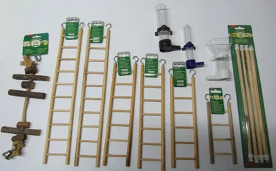 Produktbild von 11 Teile Vogelzubehör Spielzeug Leiter Sitzstange Wasserspender  Nr832