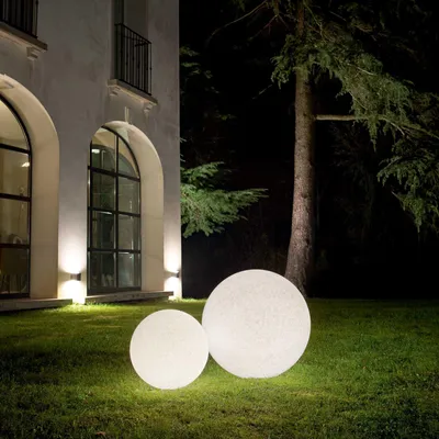 Produktbild von Ideal Lux DORIS PT1 D78 Lichtkugel Bodenleuchte für den Außenbereich mit E27 Fassung inklusive Erdspieß