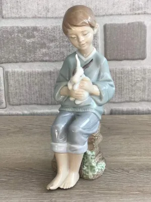 Obrázok produktu pre Porcelánová figúrka zajačika s výrazom emócie