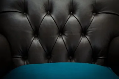 Immagine prodotto di Divano Chesterfield in pelle divano imbottito di design 2 posti divani tessili divani nuovi