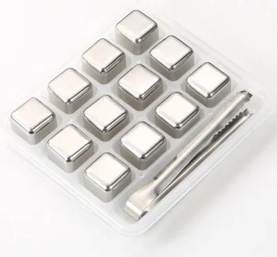 Image de 12 glaçons réutilisables en acier inoxydable pour un refroidissement rapide – whisky, vin et boissons – avec pince à glaçons