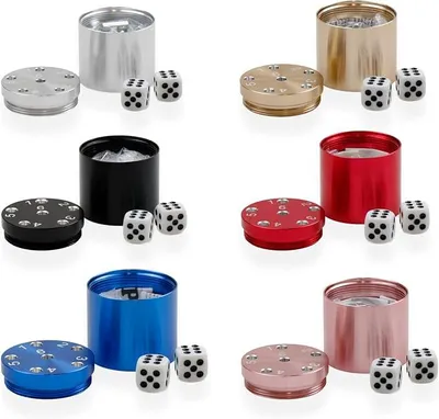 Imagen del producto de Juego de dados de aluminio, disponible en 6 colores