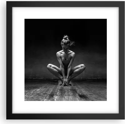 Produktbild von Gerahmtes Poster - Schwarzer Rahmen - Tänzerin Frau Ballerina - 30x30 cm - Wand Bild - Wanddeko - Wandbilder - Kunstposter - Wandposter - Bilderrahmen - Bilder - Kunstdruck - P2BAC30x30-4925