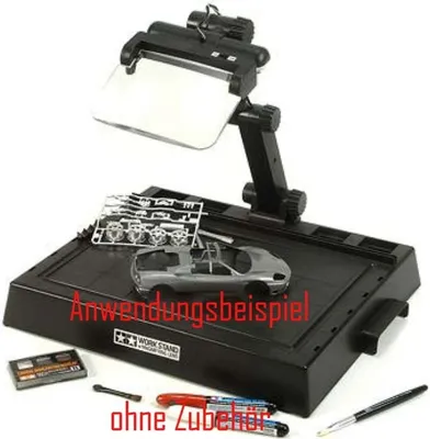 Produktbild von Tamiya 74064 - Zubehör: Arbeitsstation mit Licht und Lupe, schwarz