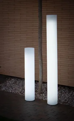 Produktbild von Newgarden - Modern Outdoor-Stehleuchte I Stehlampe I Standleuchte I Lampe I Leuchte weiß inkl. LED IP65 Wiederaufladbar RGBW - Fity Dimmer I Dimmbar I Außenbeleuchtung - Kunststoff Zylinder - I (nicht
