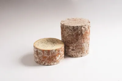 Immagine prodotto di Stilton Neals Yard Dairy forma intera circa 8 kg.