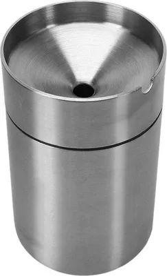 Produktbild von Aschenbecher – winddicht aus Edelstahl – Marke XYZ – 9 x 7 cm – für drinnen und draußen