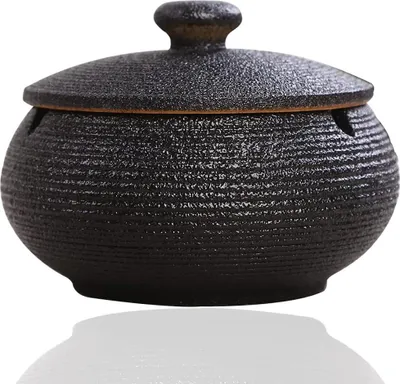 Produktbild von Retro Schwarze Keramische Aschenbecher mit Deckel, 11.5x8.5cm, für Innen und Außenbereich