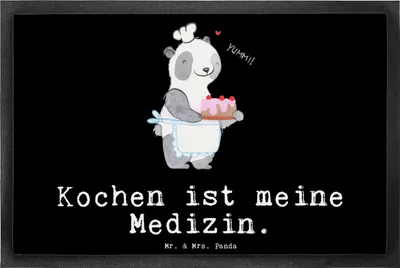 Produktbild von Mr. & Mrs. Panda fußmatte Bär Kochen 40 x 60 cm - Schwarz - Geschenk, Hobbykoch, Schmutzfangmatte, Hobbyköchin, Schmutzfänger, Türmatte, Fußabtreter, Gummimatte
